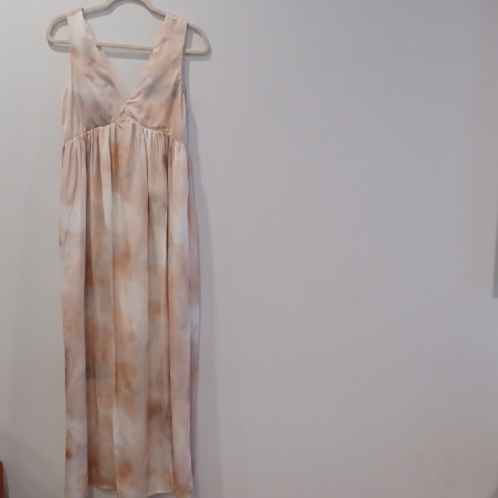 H&M Maxi Dress in Soft Beige Tie-Dye